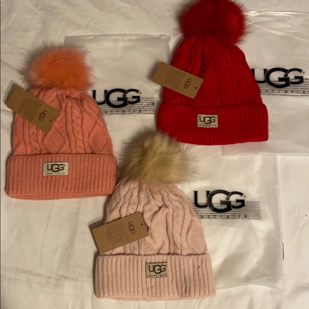 ❤️ Cable Knit UGG beanies! Pack of 3!
